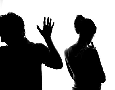 Жар ёқасидаги оила