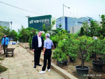 Xалқаро Симпозиум:  Ўрмонларни кенгайтириш  сайёрамиз учун  ҳаёт-мамот    масаласига    айланмоқда