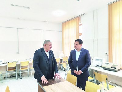 Ўрта бўғин  тиббиёт ходимларини тайёрлаш қониқарлими?