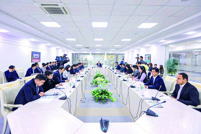 Халқ билан юзма-юз:  депутатлар  ҳудудлардаги  реал муаммолар ечимига  эътибор қаратмоқда