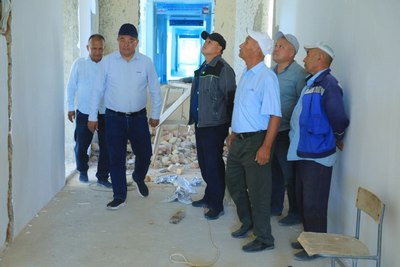 Депутат қурилиш ишларини ўрганди